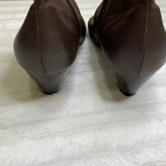 Hush Puppies Soft Style Brown Booties - Picture 4 of 8